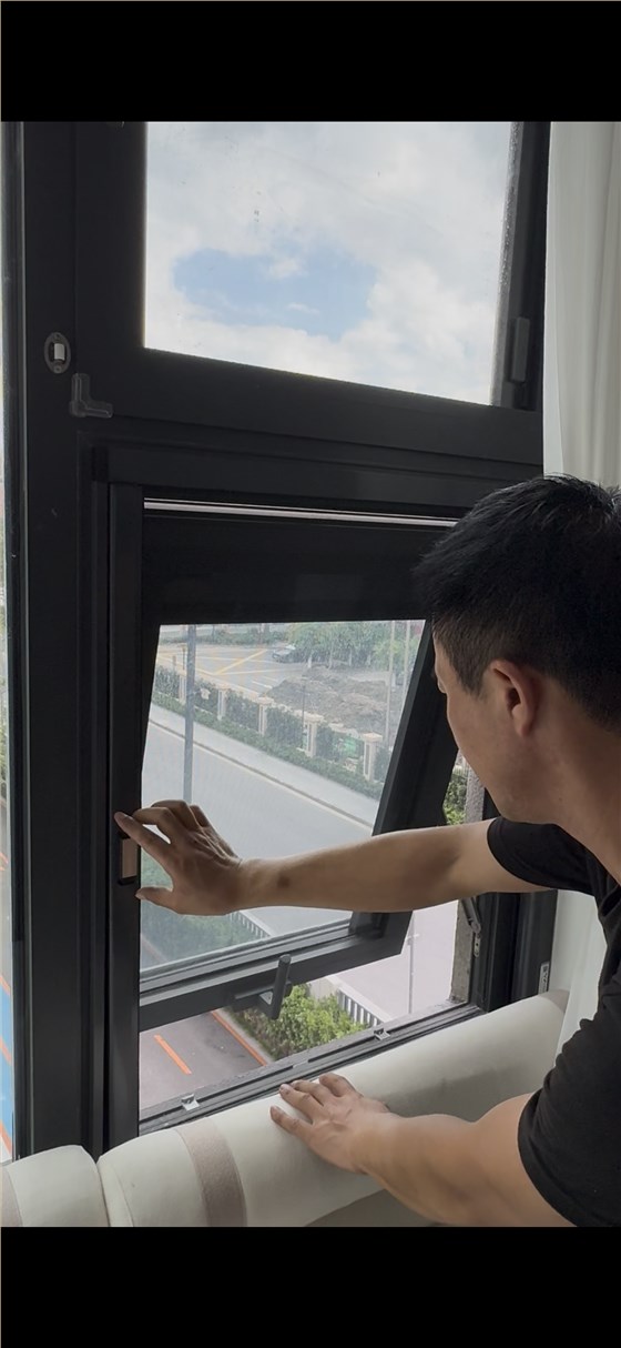下懸窗